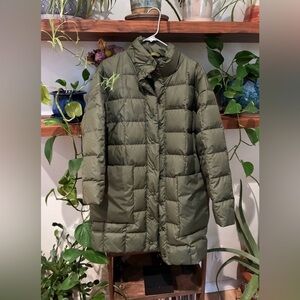 Marmot Olive green like new puffer size small